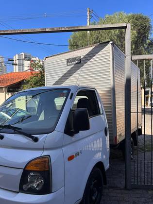 HYUNDAI HR 2.5 LONGO SEM CAÇAMBA 4X2 16V 130CV TURBO INTERCOOLER DIESEL 2P MANUAL